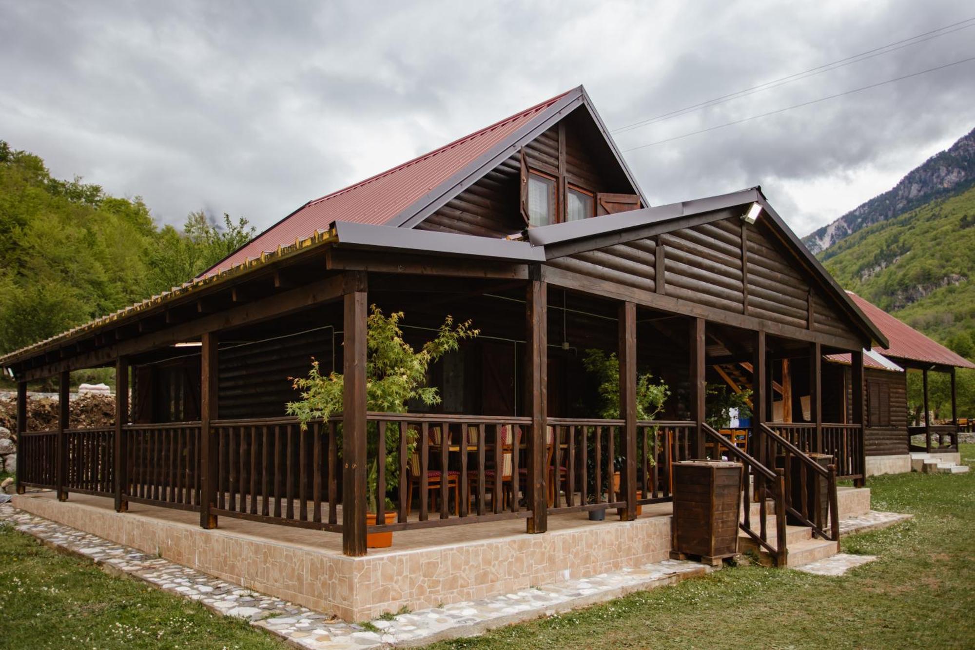 Shpija Ujevara E Vogel Theth Exterior foto